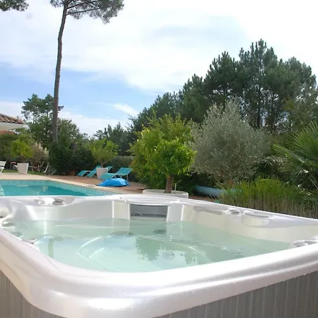 Pyla, Au Pied Du Golf, Piscine Chauffee, Spa, Parking, 14 Couchages, Accolade * La Teste-de-Buch