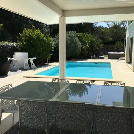 Pyla, Au Pied Du Golf, Piscine Chauffee, Spa, Parking, 14 Couchages, Accolade Villa La Teste-de-Buch