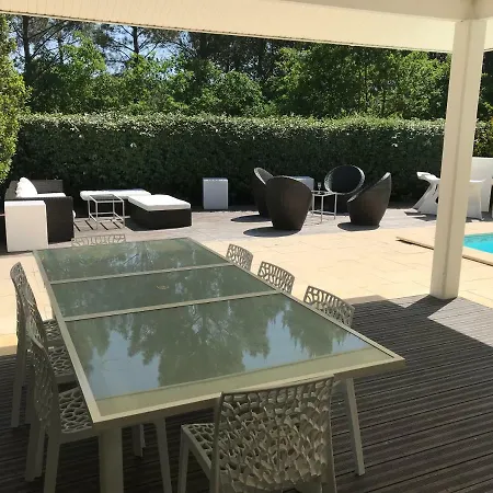 Pyla, Au Pied Du Golf, Piscine Chauffee, Spa, Parking, 14 Couchages, Accolade
